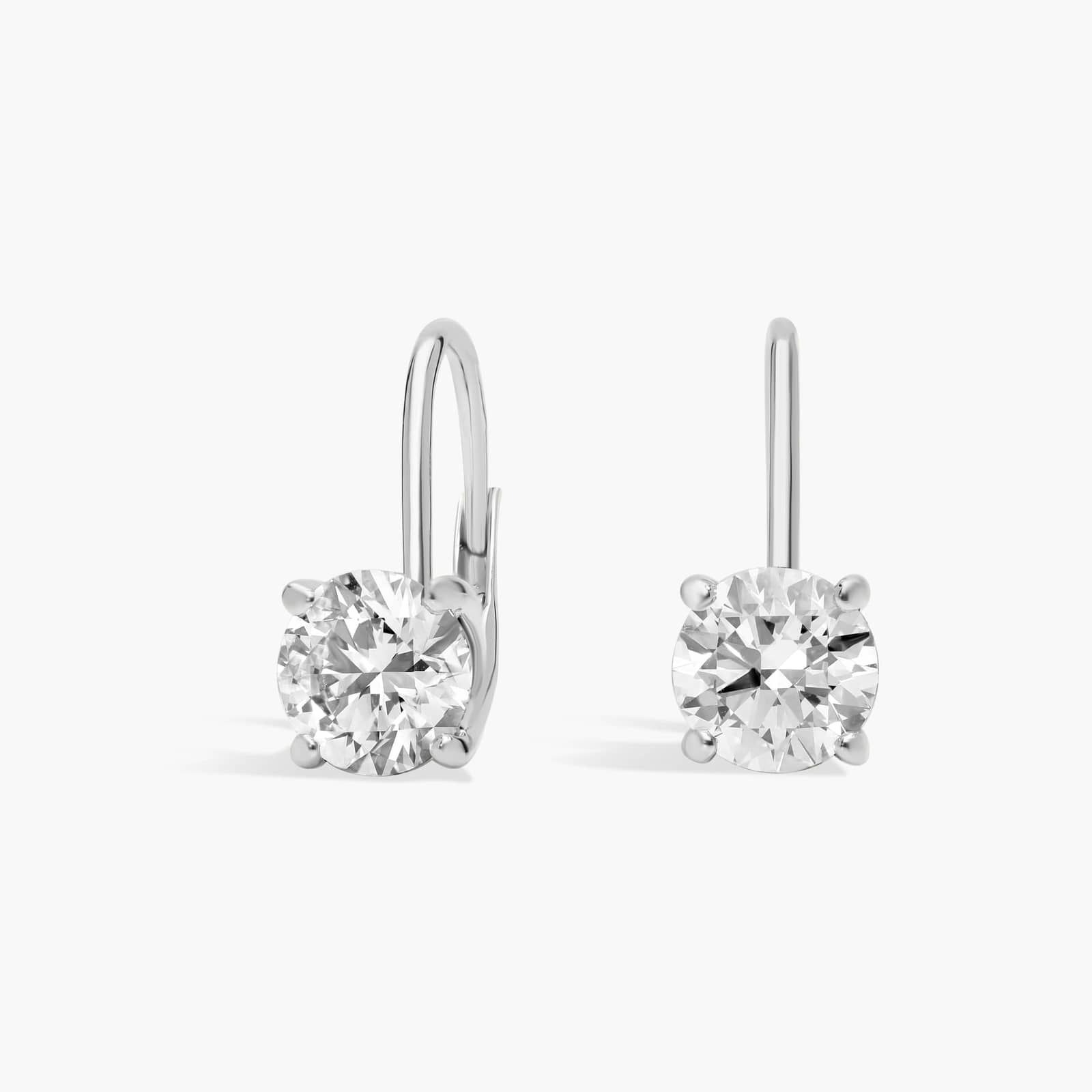 Diamond drop earrings in white gold